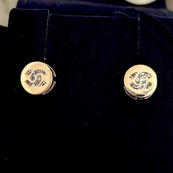Chanel Stud CC Crystal Earrings 24B - Picture 1 of 9